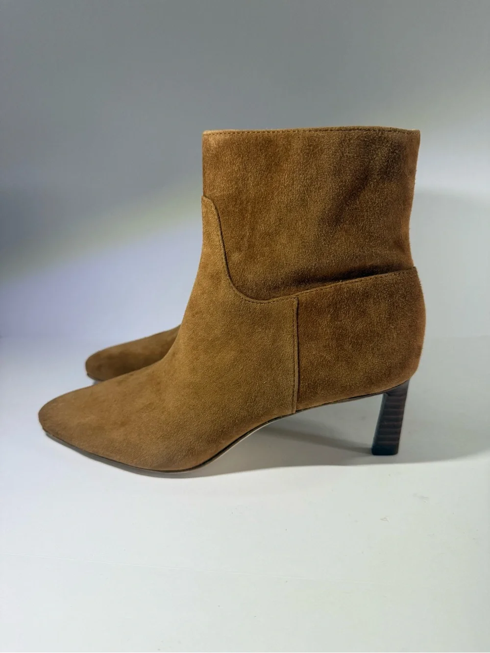 Veronica beard Women’s Tan Suede Ankle Boots - Classic Low Heel size 7